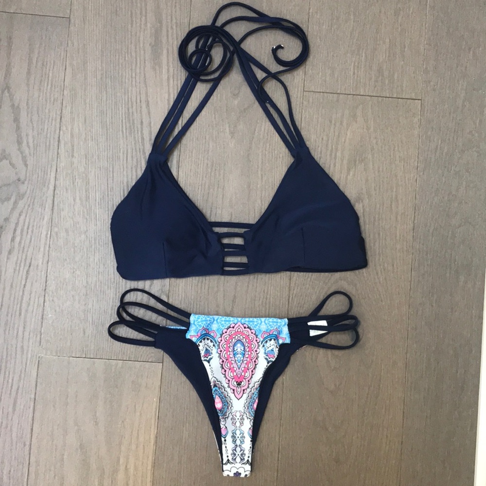 Thong/ Cheeky bikini